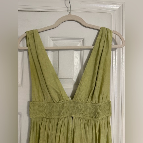 Light Green Maxi Dress - Picture 4 of 4